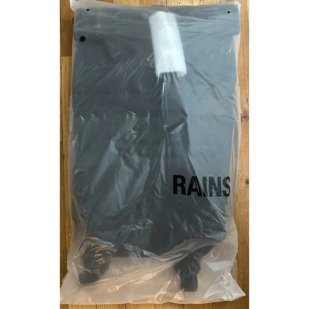 Rains Rolltop Rucksack Waterproof Backpack Bag Black New #13320 MSRP $140 Unisex